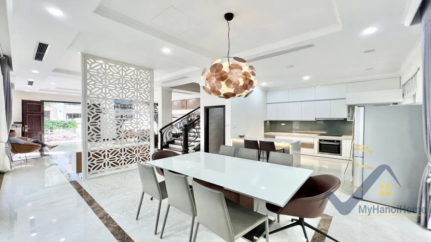 Xem ảnh 19: Ảnh 19: Biệt thự liền kề khu Anh Đào Vinhomes Riverside cho thuê full đồ