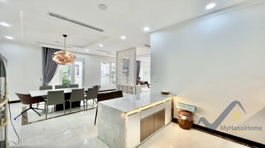 Xem ảnh 21: Ảnh 21: Biệt thự liền kề khu Anh Đào Vinhomes Riverside cho thuê full đồ