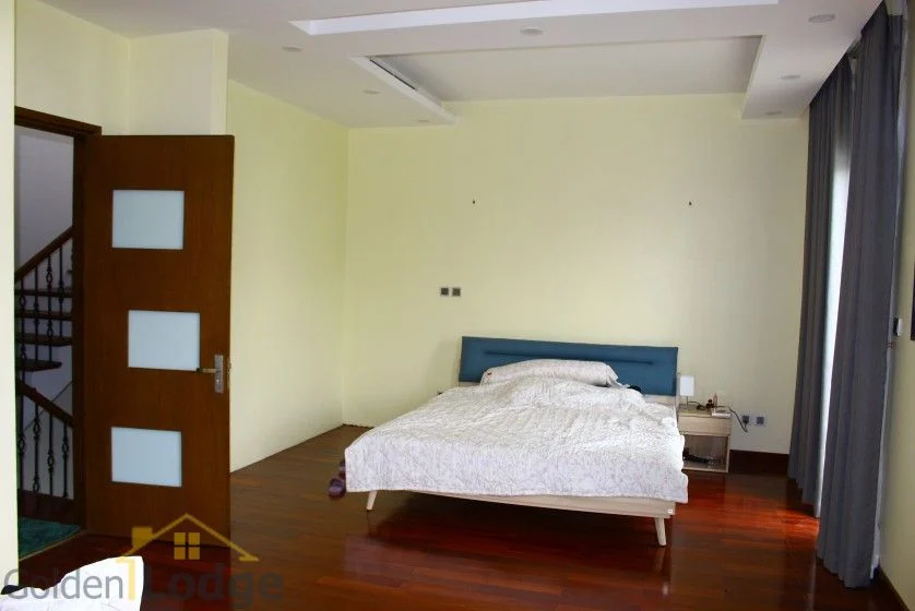 Xem ảnh 5: Ảnh 5: Biệt thự song lập cho thuê Vinhomes Riverside gần Almaz