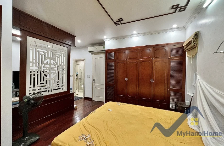 Xem ảnh 6: Ảnh 6: Biệt thự song lập có thang máy Vinhomes Riverside đủ đồ