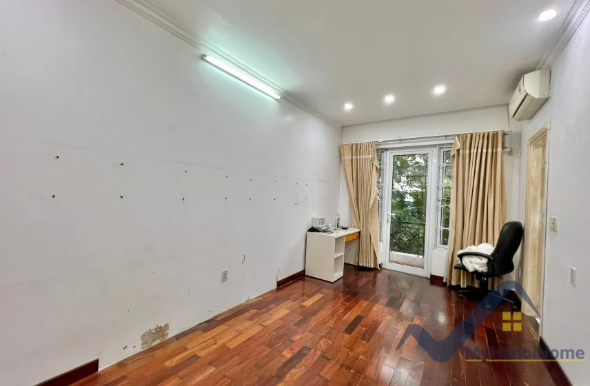 Xem ảnh 8: Ảnh 8: Biệt thự song lập có thang máy Vinhomes Riverside đủ đồ
