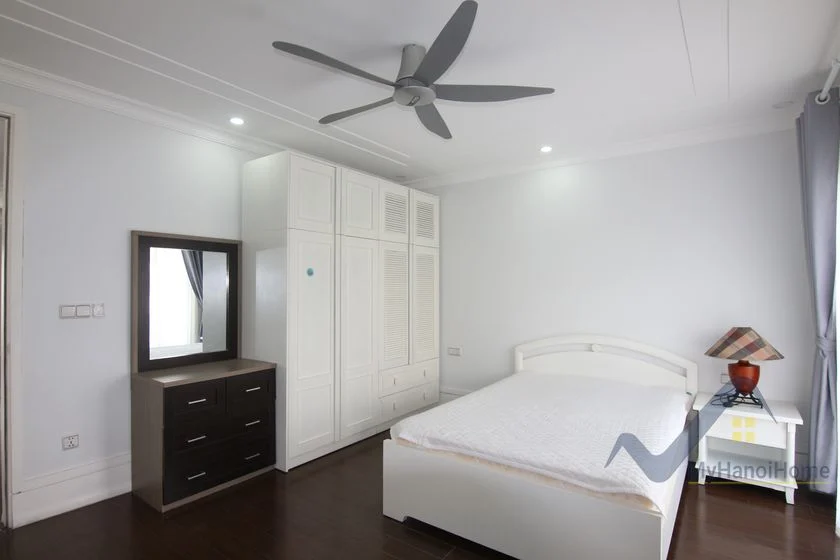 Xem ảnh 8: Ảnh 8: Biệt thự song lập gần sân Golf Vinhomes Riverside cho thuê