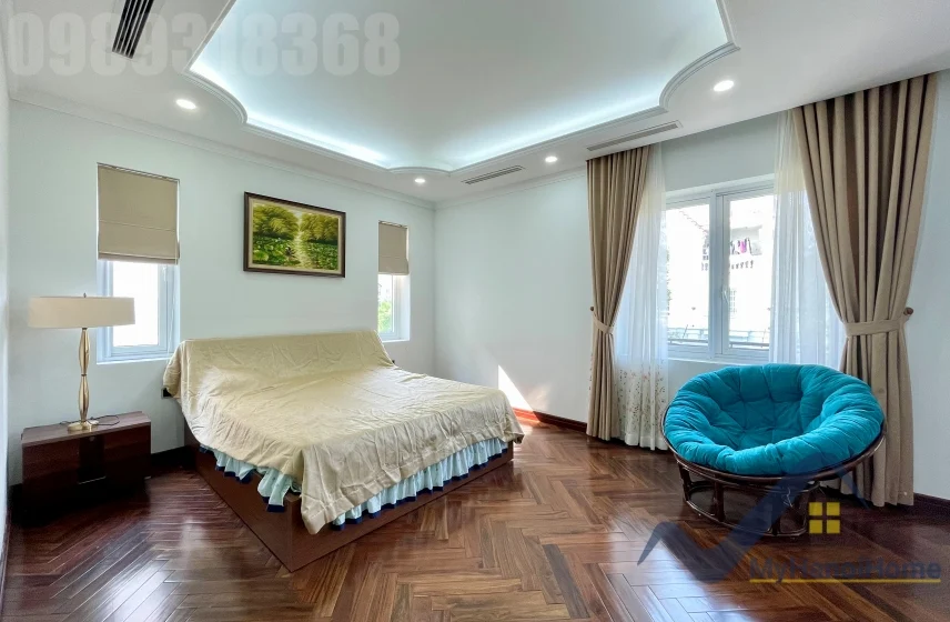 Xem ảnh 7: Ảnh 7: Biệt thự song lập Vinhome Riverside đủ đồ có thang máy cho thuê