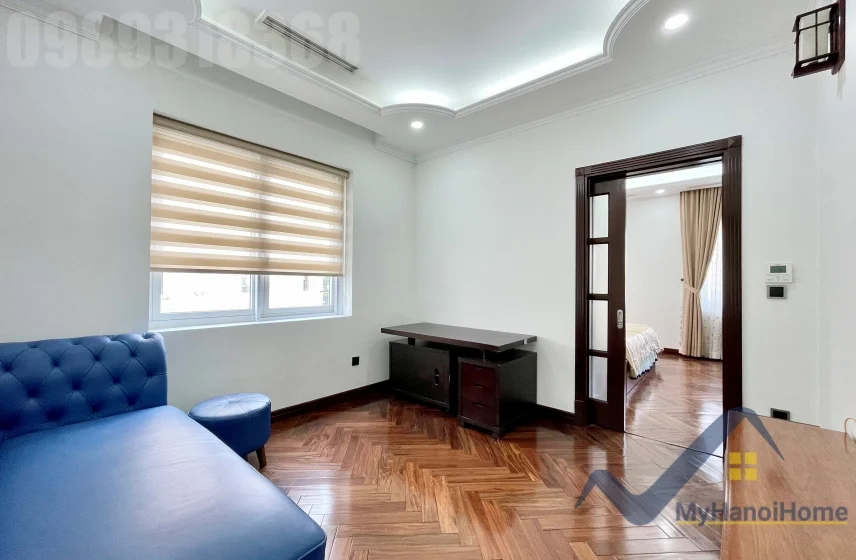 Xem ảnh 11: Ảnh 11: Biệt thự song lập Vinhome Riverside đủ đồ có thang máy cho thuê