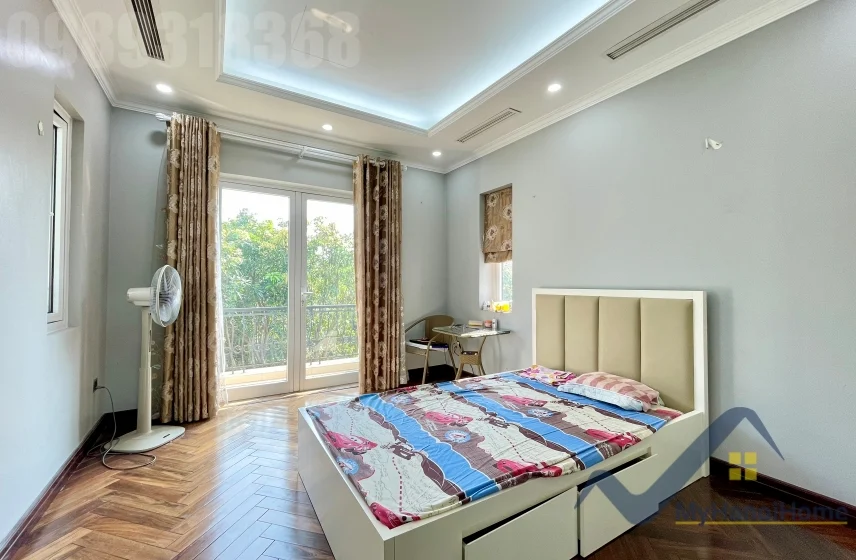 Xem ảnh 14: Ảnh 14: Biệt thự song lập Vinhome Riverside đủ đồ có thang máy cho thuê