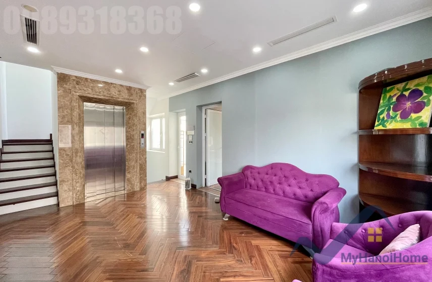 Xem ảnh 16: Ảnh 16: Biệt thự song lập Vinhome Riverside đủ đồ có thang máy cho thuê