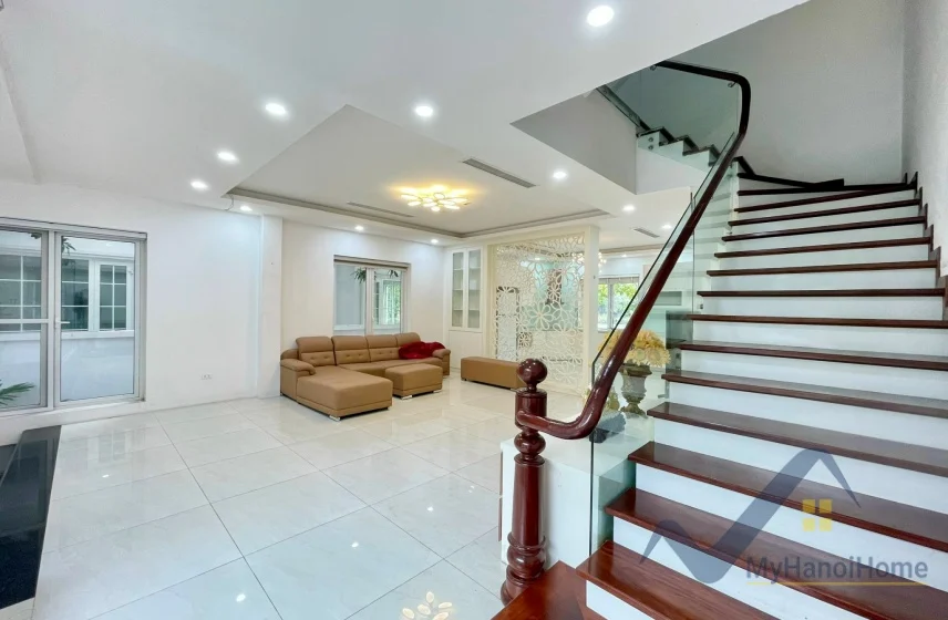 Xem ảnh 4: Ảnh 4: Biệt thự song lập Vinhomes Riverside cần cho thuê full nội thất