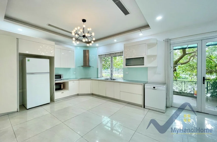 Xem ảnh 19: Ảnh 19: Biệt thự song lập Vinhomes Riverside cần cho thuê full nội thất