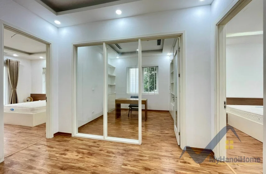 Xem ảnh 21: Ảnh 21: Biệt thự song lập Vinhomes Riverside cần cho thuê full nội thất