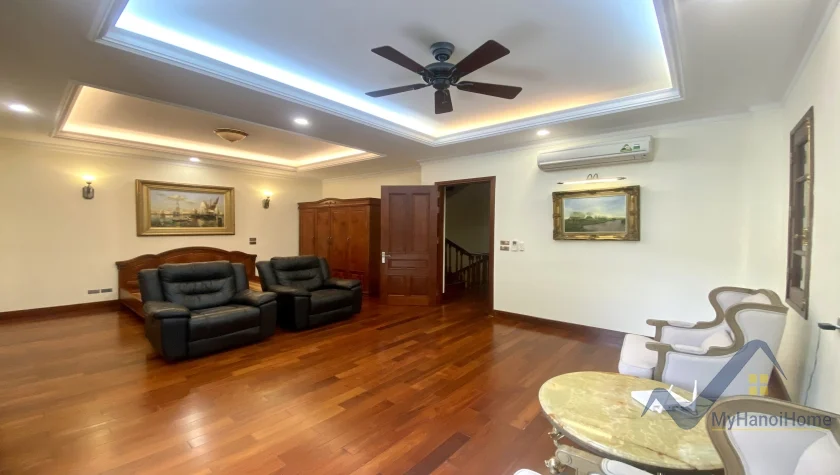 Xem ảnh 4: Ảnh 4: Biệt thự song lập Vinhomes Riverside cho thuê 3PN, có hầm