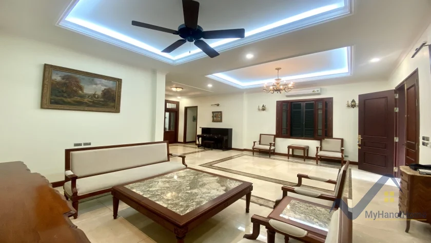 Xem ảnh 13: Ảnh 13: Biệt thự song lập Vinhomes Riverside cho thuê 3PN, có hầm