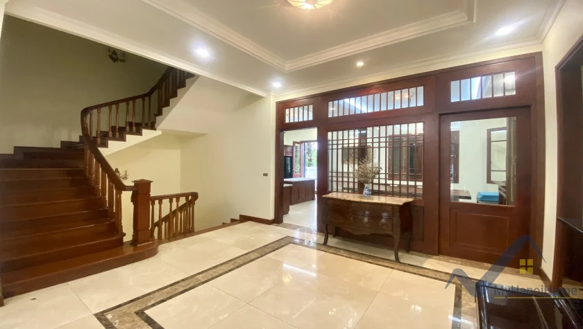 Xem ảnh 15: Ảnh 15: Biệt thự song lập Vinhomes Riverside cho thuê 3PN, có hầm