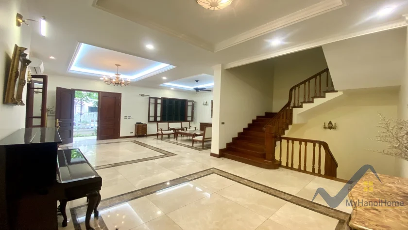 Xem ảnh 16: Ảnh 16: Biệt thự song lập Vinhomes Riverside cho thuê 3PN, có hầm