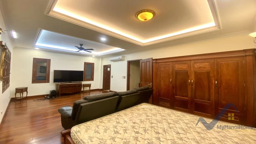 Xem ảnh 20: Ảnh 20: Biệt thự song lập Vinhomes Riverside cho thuê 3PN, có hầm
