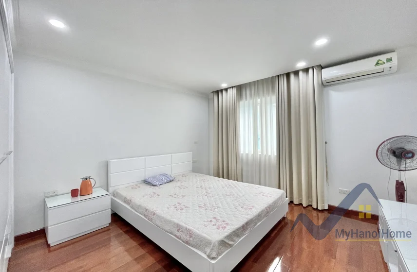 Xem ảnh 7: Ảnh 7: Biệt thự song lập Vinhomes Riverside cho thuê 4 bedrooms