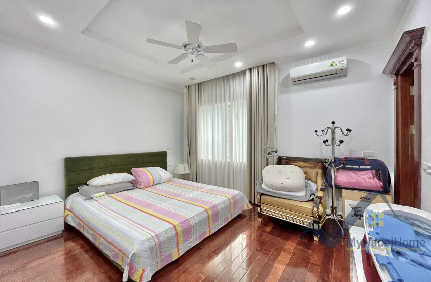 Xem ảnh 20: Ảnh 20: Biệt thự song lập Vinhomes Riverside cho thuê 4 bedrooms