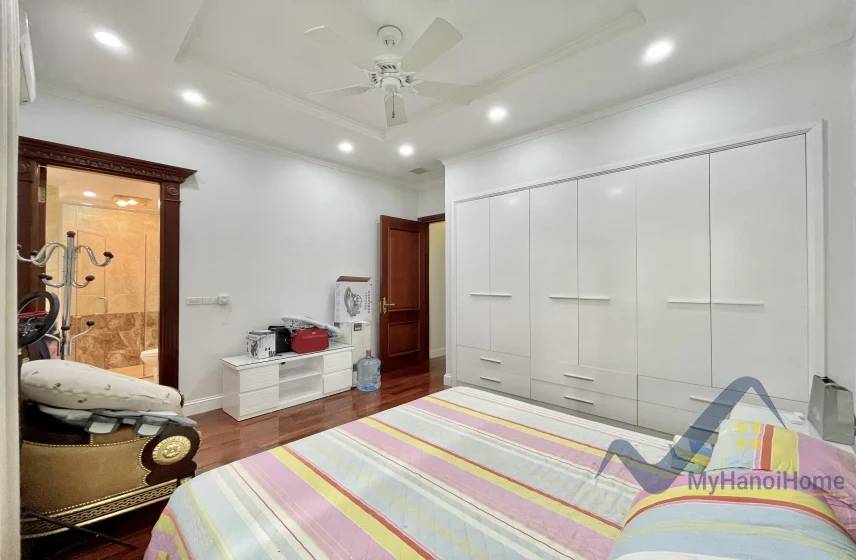 Xem ảnh 21: Ảnh 21: Biệt thự song lập Vinhomes Riverside cho thuê 4 bedrooms