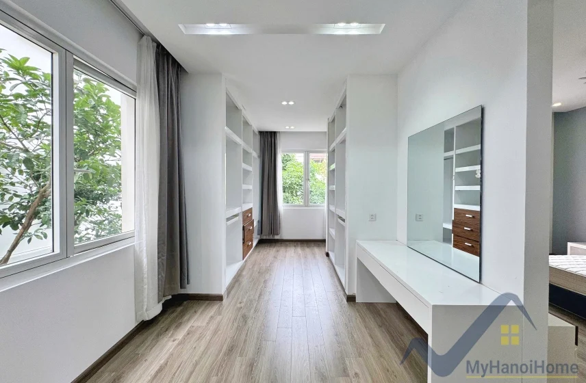 Xem ảnh 3: Ảnh 3: Biệt thự song lập Vinhomes Riverside cho thuê 4PN đủ đồ