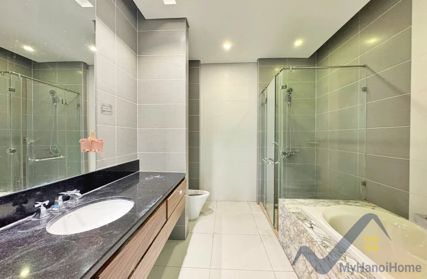 Xem ảnh 4: Ảnh 4: Biệt thự song lập Vinhomes Riverside cho thuê 4PN đủ đồ