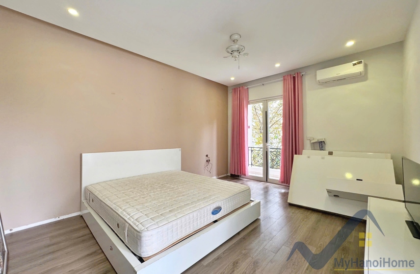 Biệt thự song lập Vinhomes Riverside cho thuê 4PN đủ đồ 12