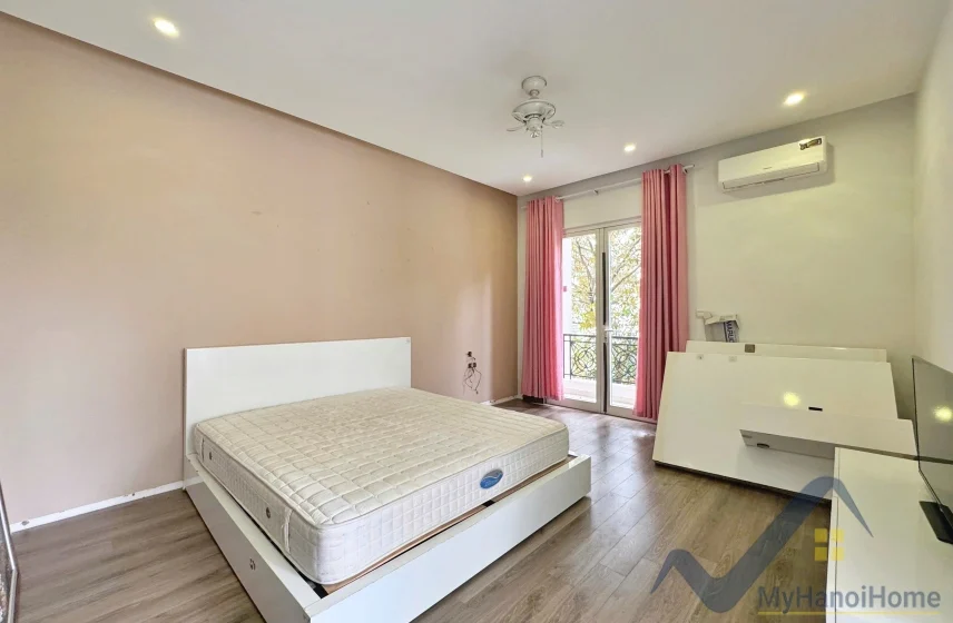 Xem ảnh 5: Ảnh 5: Biệt thự song lập Vinhomes Riverside cho thuê 4PN đủ đồ