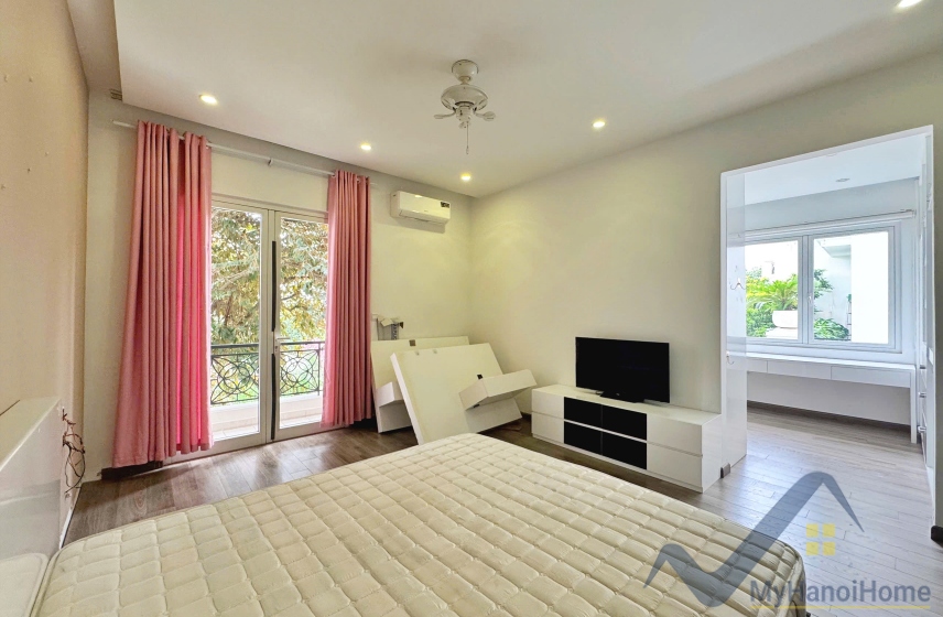 Biệt thự song lập Vinhomes Riverside cho thuê 4PN đủ đồ 13