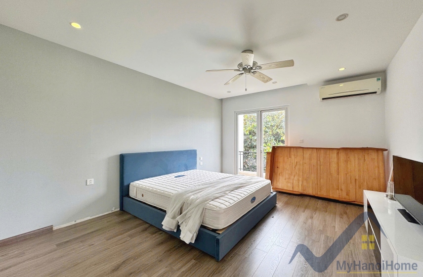 Biệt thự song lập Vinhomes Riverside cho thuê 4PN đủ đồ 19