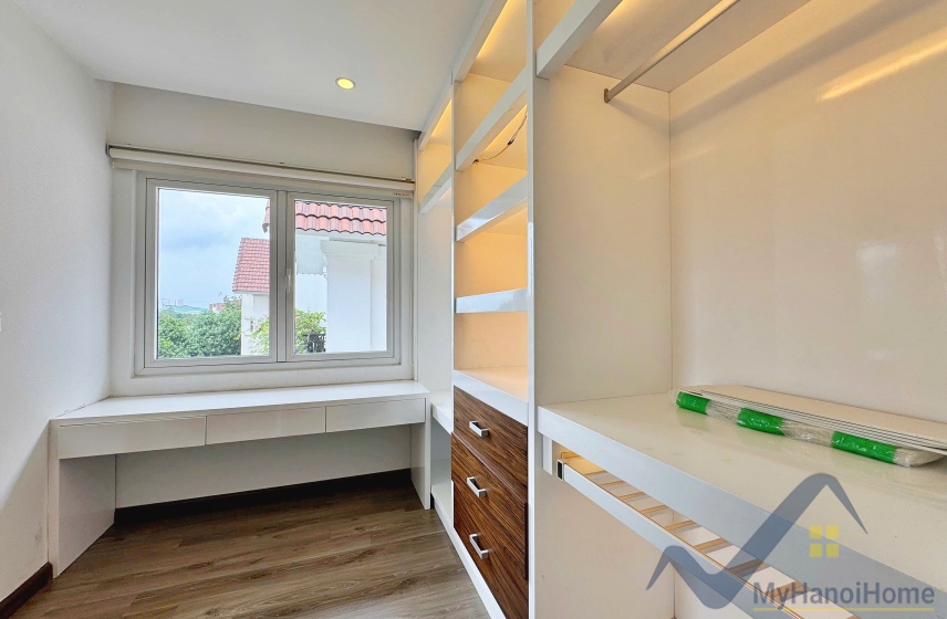 Biệt thự song lập Vinhomes Riverside cho thuê 4PN đủ đồ 21