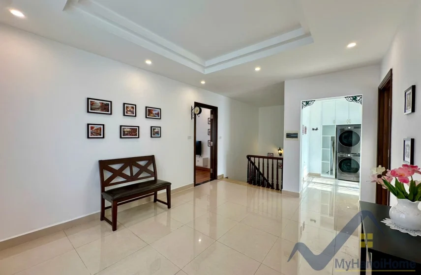 Xem ảnh 8: Ảnh 8: Biệt thự song lập Vinhomes Riverside cho thuê Hoa Sữa 4PN