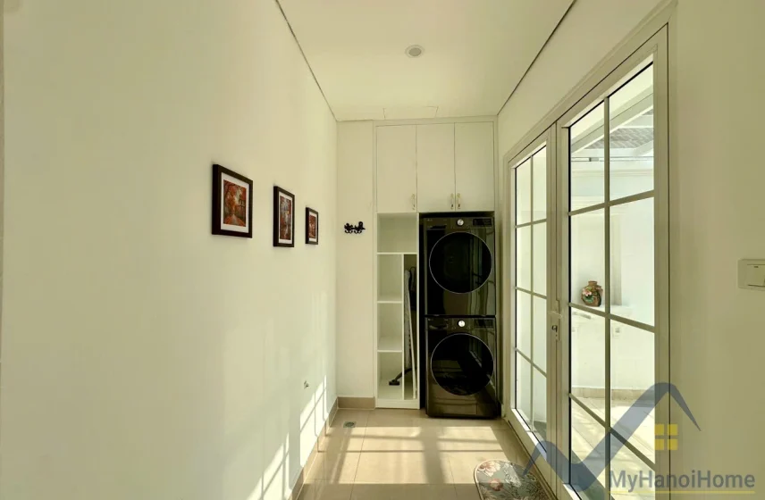 Xem ảnh 9: Ảnh 9: Biệt thự song lập Vinhomes Riverside cho thuê Hoa Sữa 4PN