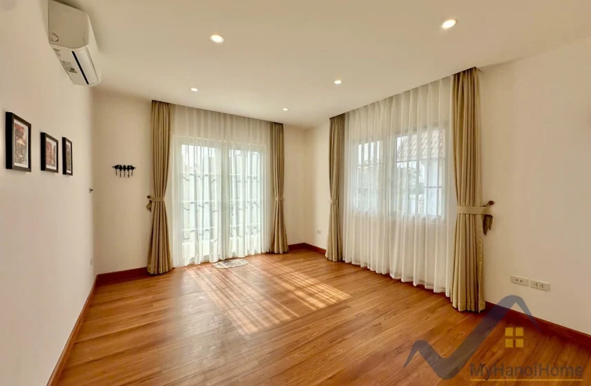 Xem ảnh 11: Ảnh 11: Biệt thự song lập Vinhomes Riverside cho thuê Hoa Sữa 4PN