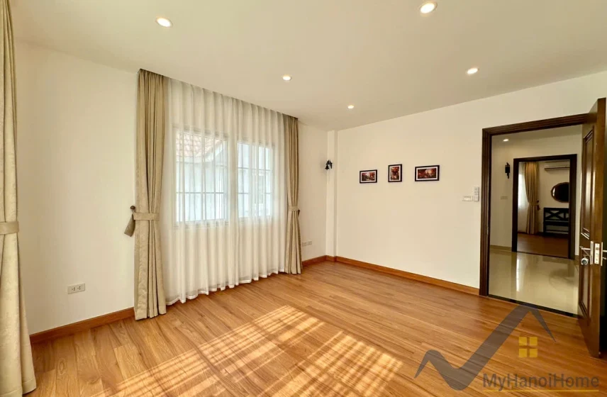 Xem ảnh 12: Ảnh 12: Biệt thự song lập Vinhomes Riverside cho thuê Hoa Sữa 4PN