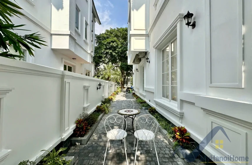 Xem ảnh 13: Ảnh 13: Biệt thự song lập Vinhomes Riverside cho thuê Hoa Sữa 4PN
