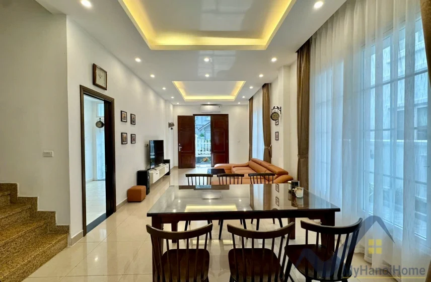 Xem ảnh 19: Ảnh 19: Biệt thự song lập Vinhomes Riverside cho thuê Hoa Sữa 4PN