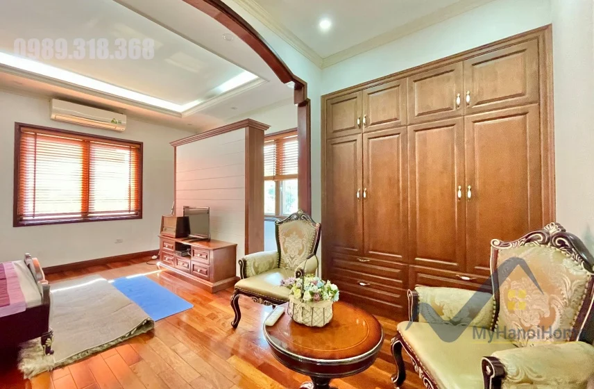Xem ảnh 5: Ảnh 5: Biệt thự song lập Vinhomes Riverside full nội thất cần cho thuê