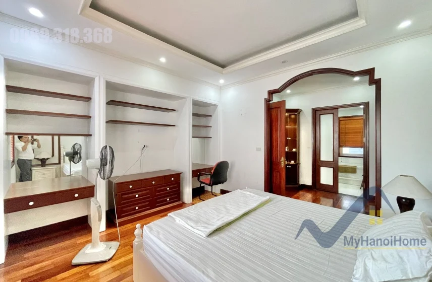 Xem ảnh 8: Ảnh 8: Biệt thự song lập Vinhomes Riverside full nội thất cần cho thuê
