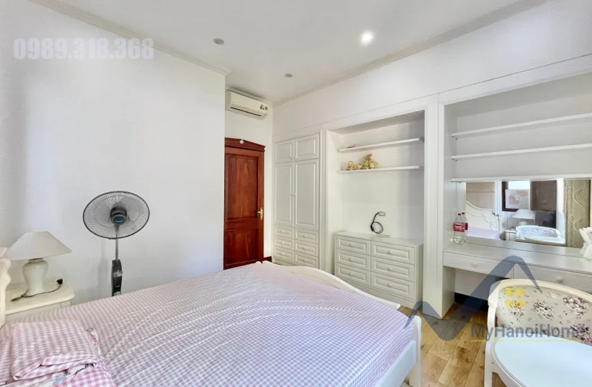 Xem ảnh 22: Ảnh 22: Biệt thự song lập Vinhomes Riverside full nội thất cần cho thuê