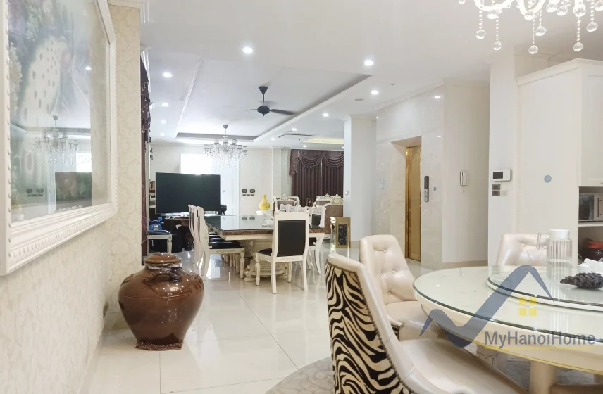 Xem ảnh 13: Ảnh 13: Biệt thự tân cổ điển Vinhomes Riverside cho thuê đơn lập