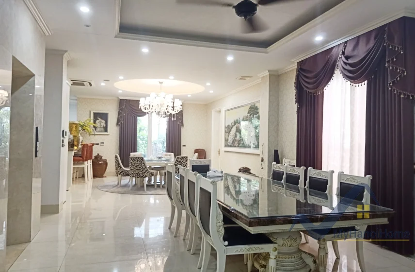 Xem ảnh 16: Ảnh 16: Biệt thự tân cổ điển Vinhomes Riverside cho thuê đơn lập