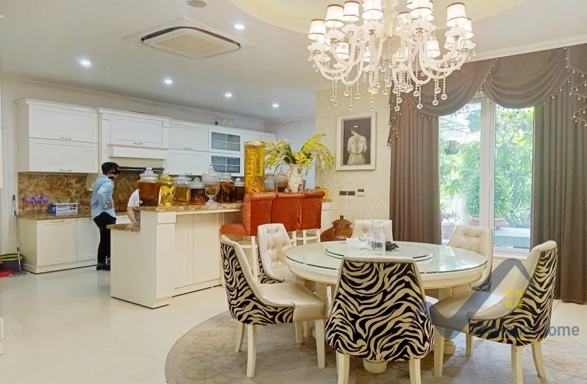 Xem ảnh 17: Ảnh 17: Biệt thự tân cổ điển Vinhomes Riverside cho thuê đơn lập