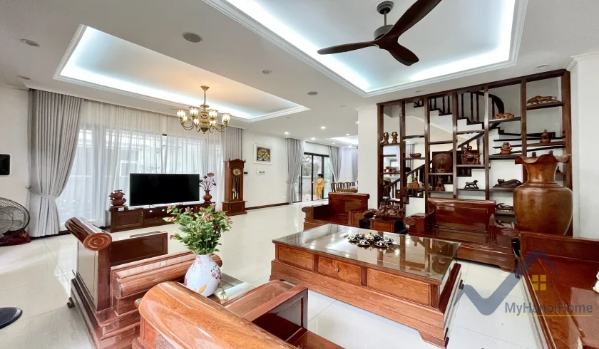 Xem ảnh 2: Ảnh 2: Biệt thự Vinhome Riverside full nội thất, đã sửa chữa đẹp 4PN