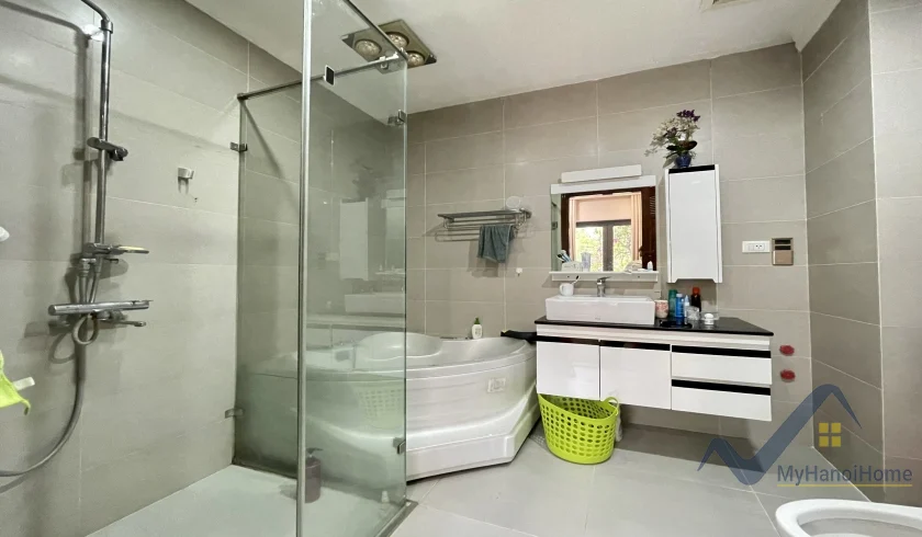 Xem ảnh 4: Ảnh 4: Biệt thự Vinhome Riverside full nội thất, đã sửa chữa đẹp 4PN