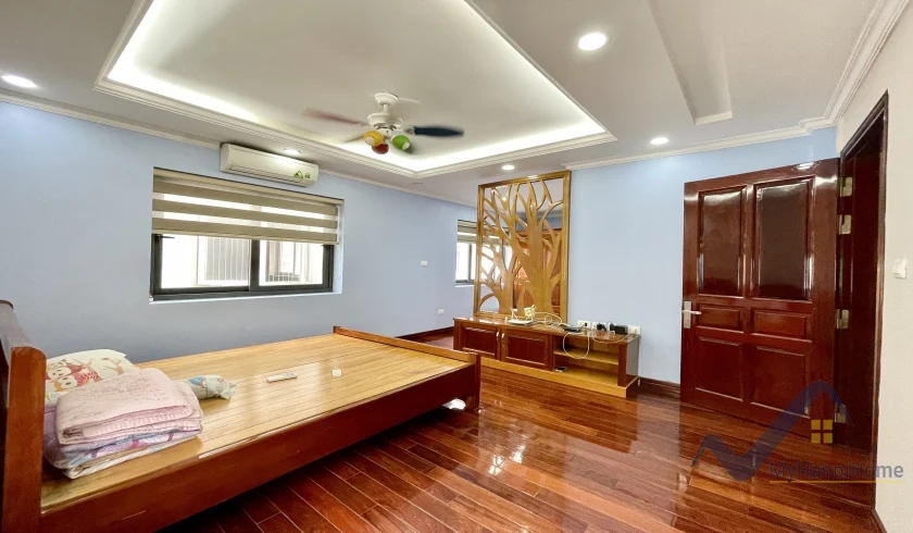 Xem ảnh 8: Ảnh 8: Biệt thự Vinhome Riverside full nội thất, đã sửa chữa đẹp 4PN