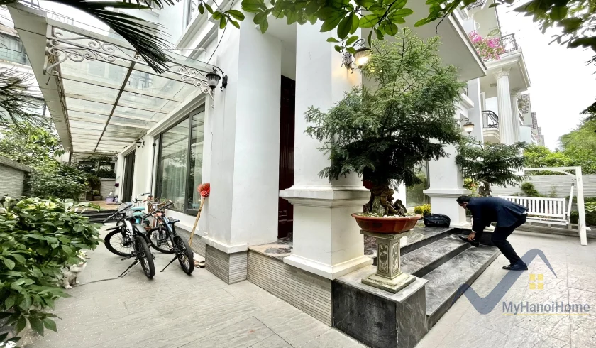 Xem ảnh 16: Ảnh 16: Biệt thự Vinhome Riverside full nội thất, đã sửa chữa đẹp 4PN