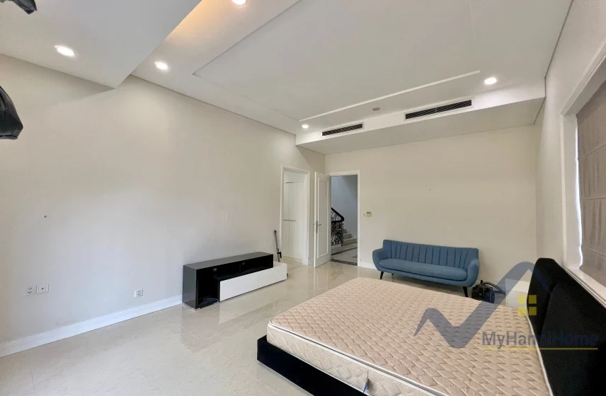 Xem ảnh 3: Ảnh 3: Biệt thự Vinhome Riverside full nội thất đơn lập cần cho thuê