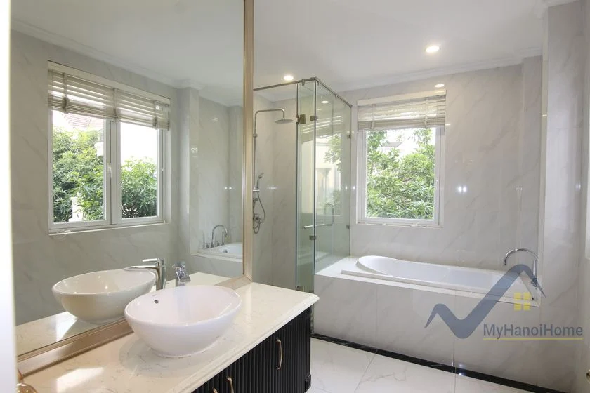 Xem ảnh 3: Ảnh 3: Biệt thự Vinhome Riverside gần trường BIS cần cho thuê