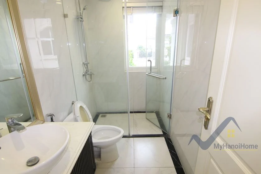 Xem ảnh 9: Ảnh 9: Biệt thự Vinhome Riverside gần trường BIS cần cho thuê