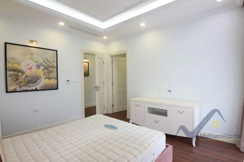 Xem ảnh 11: Ảnh 11: Biệt thự Vinhome Riverside gần trường BIS cần cho thuê