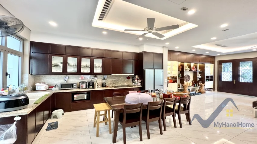 Xem ảnh 14: Ảnh 14: Biệt thự Vinhomes Harmony gần Vinschool cho thuê có thang máy