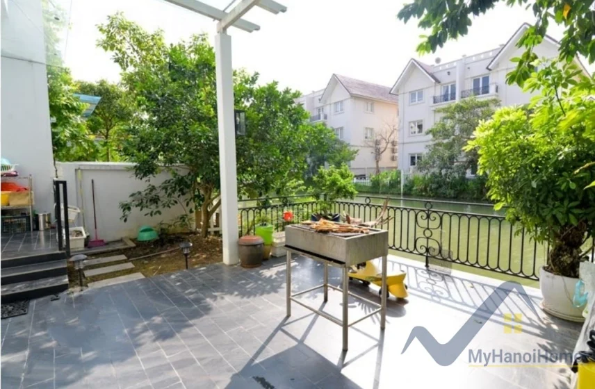 Xem ảnh 25: Ảnh 25: Biệt thự Vinhomes Riverside cho thuê căn song lập, gần sân Golf